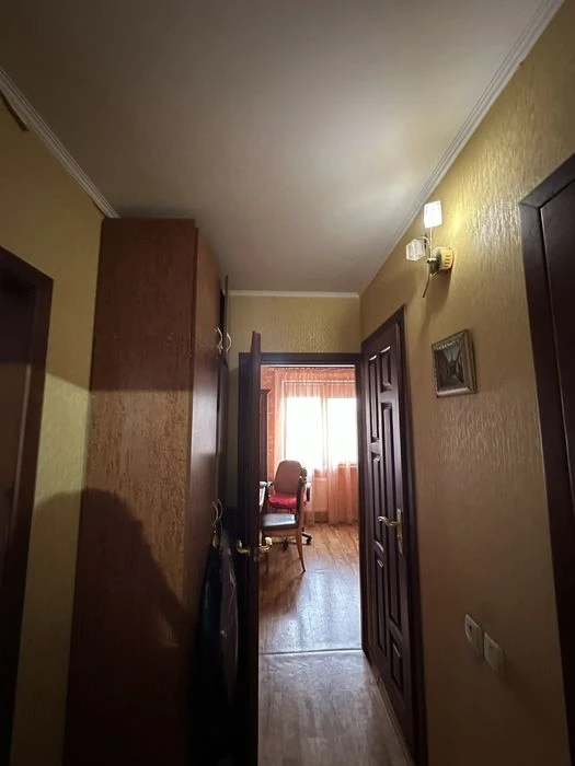 Продаж 1-кімнатної квартири, район Митниця, вул. Героїв Дніп