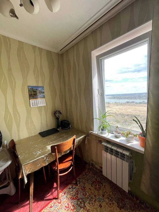 Продам 2 к/к з шикарним видом на річку