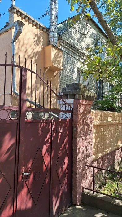 Дом 200кв ул Коцюбинського Корабельный район Широкая Балка о