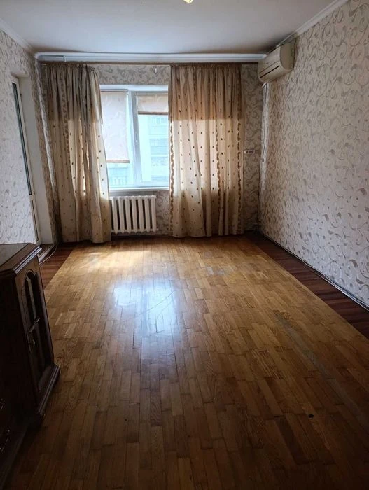 Продам Балковская /Средняя 3 ком. квартира