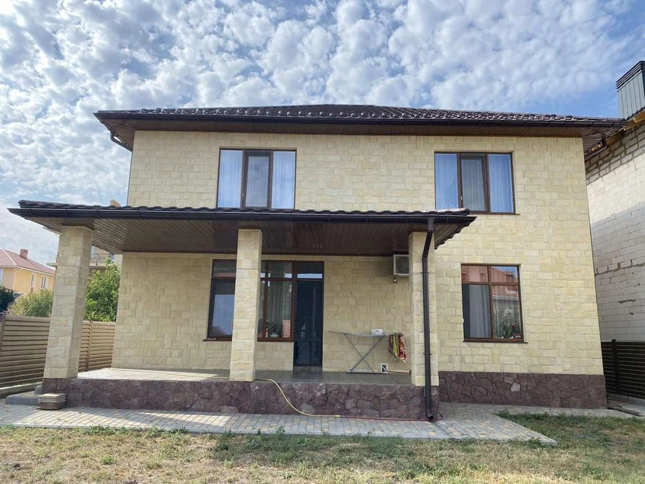 House for sale in Sauvignon, 220m²