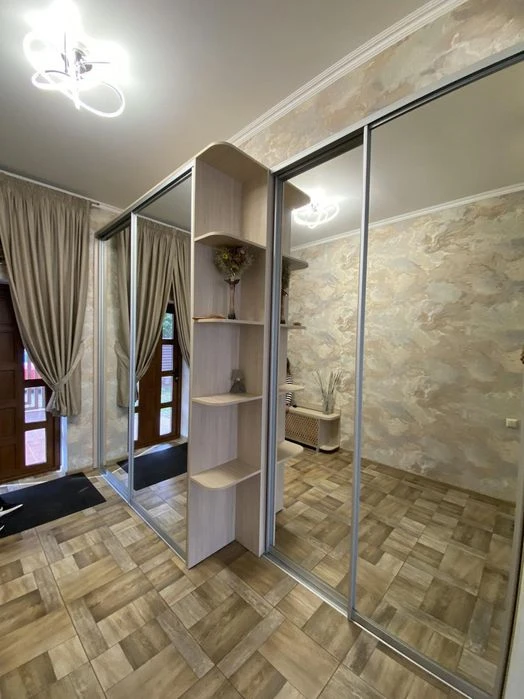 House for sale in Sauvignon, 220m²