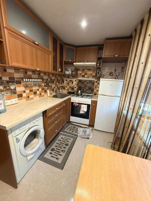 2-room apartment for sale, Komunarskyi district, Kosm st.