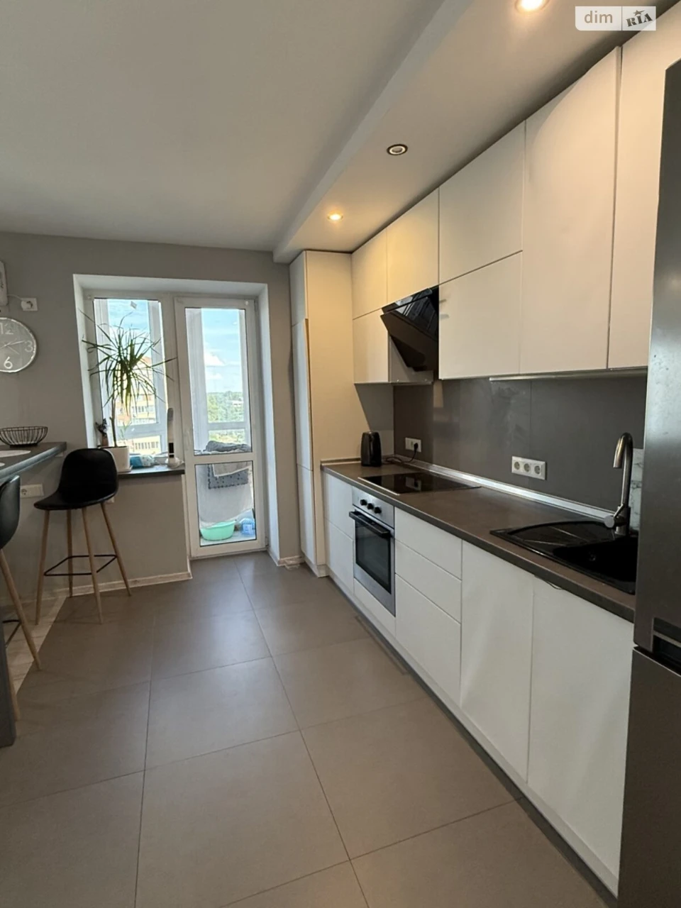 Продаж Квартира Правий Поділ