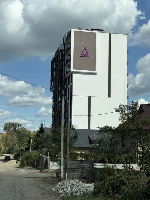 Новобудова в центрі