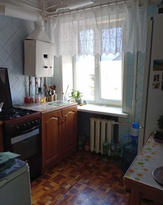 I will sell a 2-room apartment, Niz Kirova, Polya, center, ul. Phi