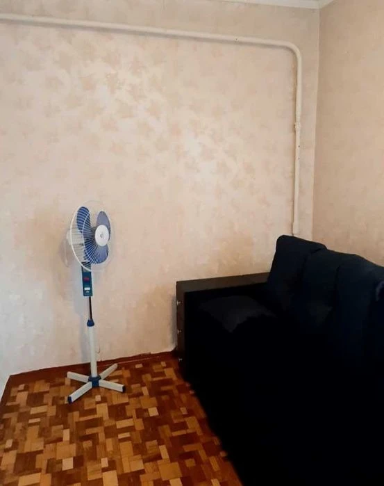 I will sell a 2-room apartment, Niz Kirova, Polya, center, ul. Phi