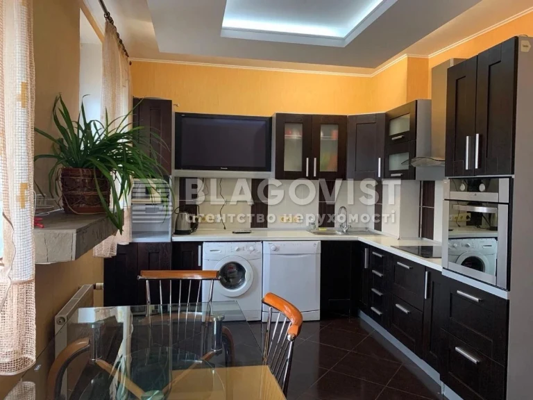 Продаж квартири вул. Митрополита Андрія Шептицького (Луначар