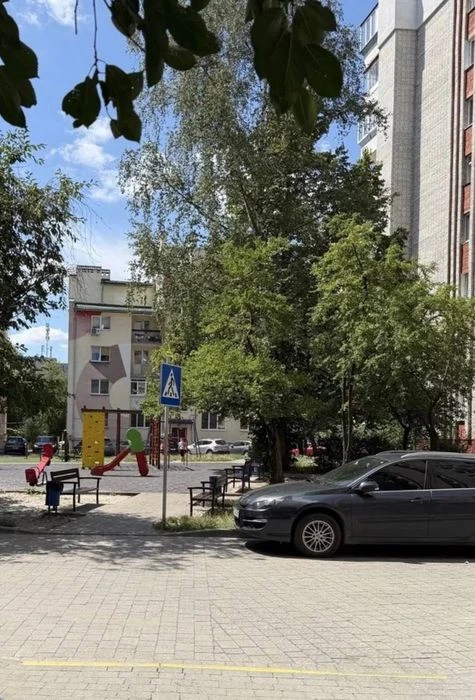 Продаж 1 кімнатної квартири Львів вул Юрія Липи