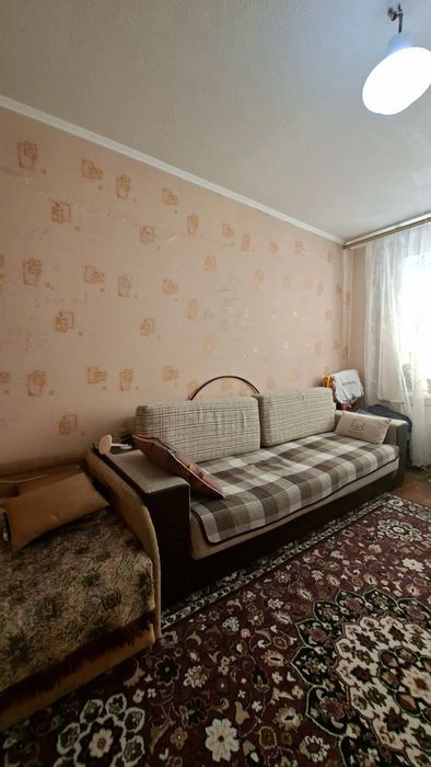Продам  2х квартиру Школьная дом 6