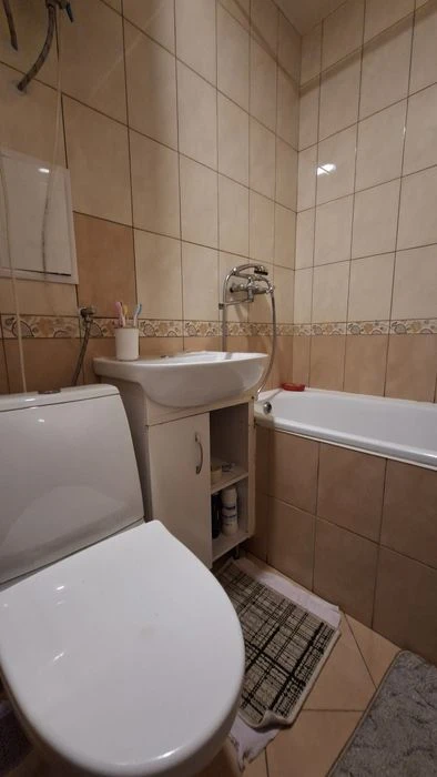 Продам  2х квартиру Школьная дом 6
