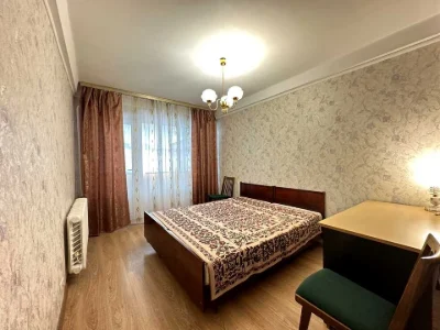 Квартира. Київ, Празька вул.