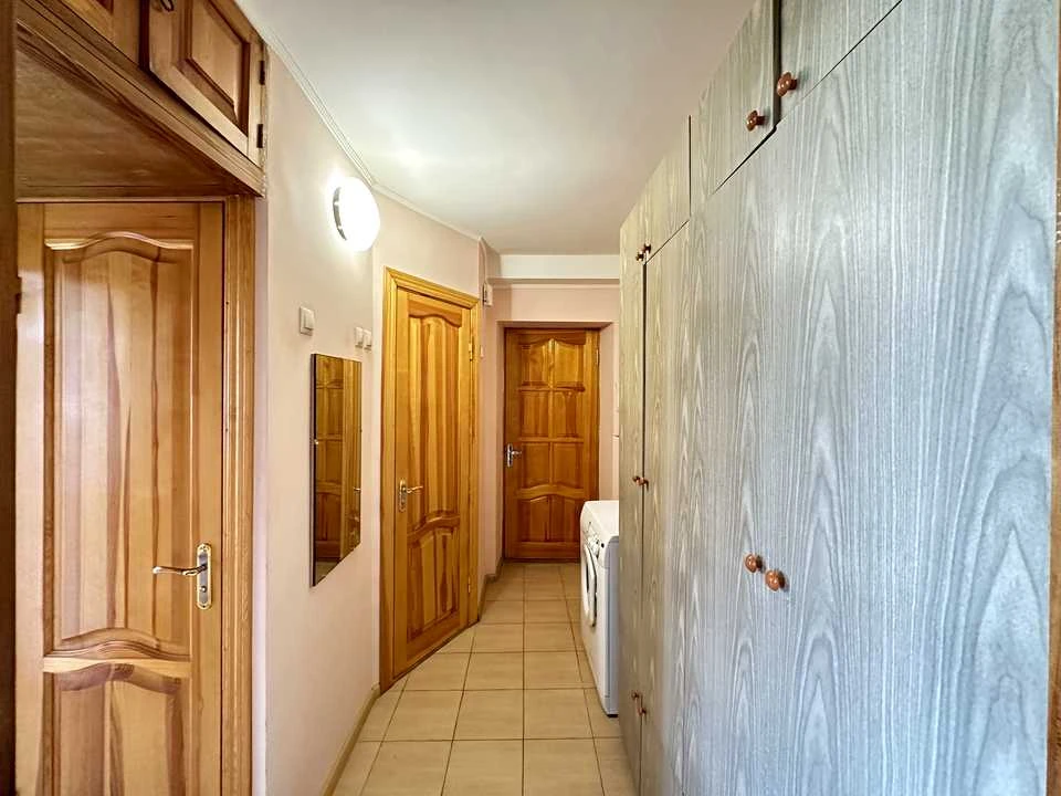 Квартира. Київ, Празька вул.