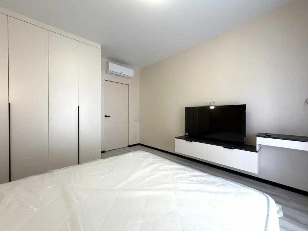 Sale of 1-room apartment 41 m², Mykhailo Maksymovych str.,