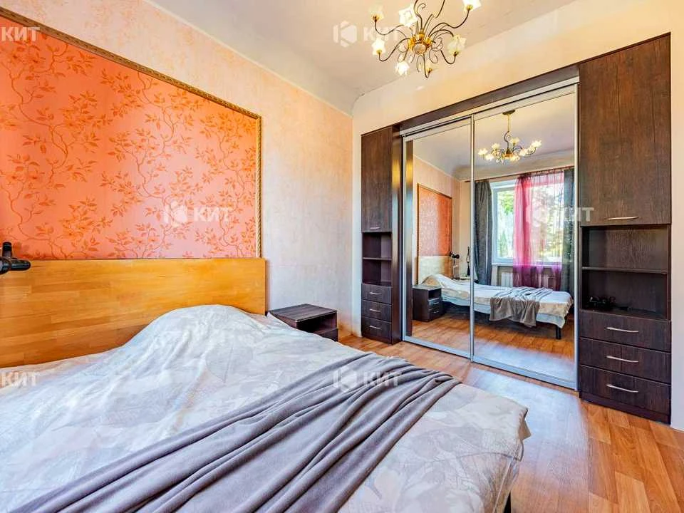 Apartment. Kharkiv, Machinistov St.