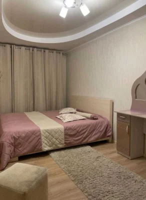 Продам 3 кімнатну квартиру в Слобідському районі.