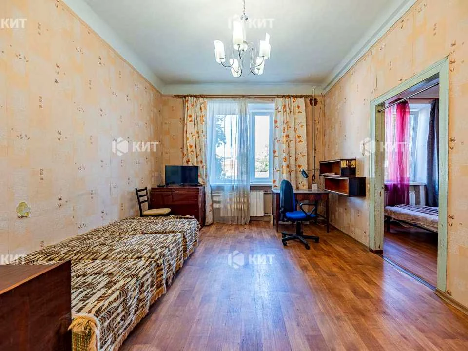 Apartment. Kharkiv, Machinistov St.