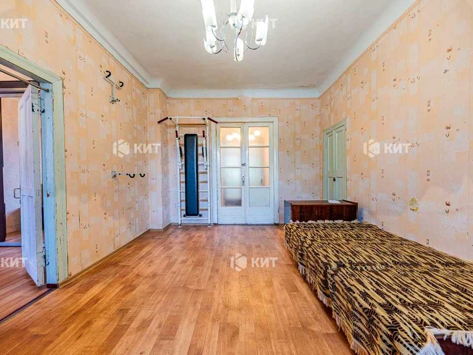 Apartment. Kharkiv, Machinistov St.