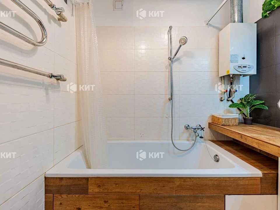 Apartment. Kharkiv, Machinistov St.