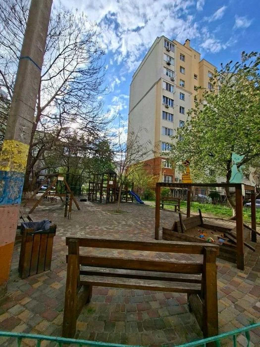 Продам 3-х комнатную квартиру в газовом кирпичном доме. Идеа