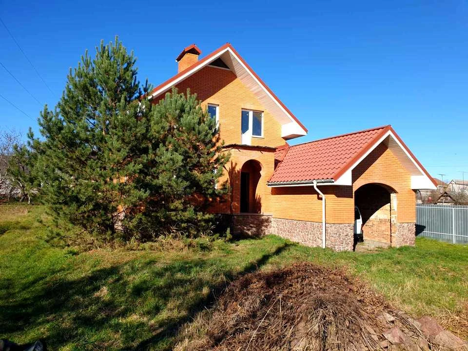Будинок. Житомир, Скульптора Олішкевича вул.