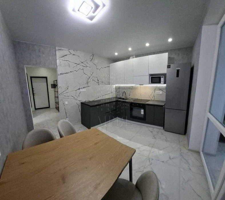 Продам 1к кв новострой с ремонтом ЖК Сказка, метро Холодная