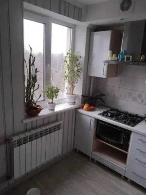 В продаже 3 х комнатная квартира с ремонтом на Дворец Спорта