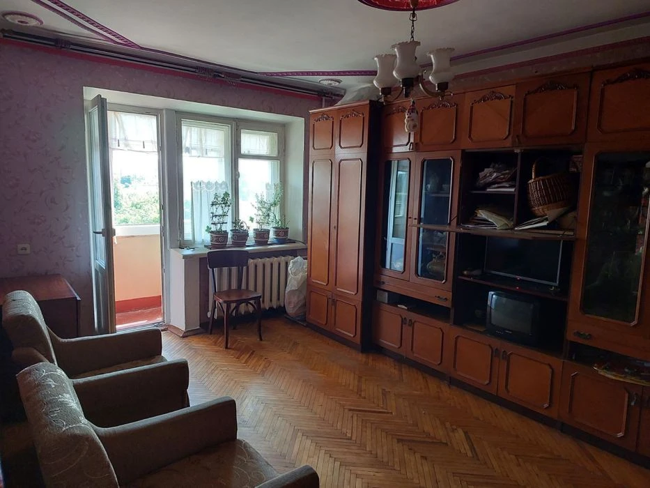 Продам 2 кімнатну  квартиру центр Власник