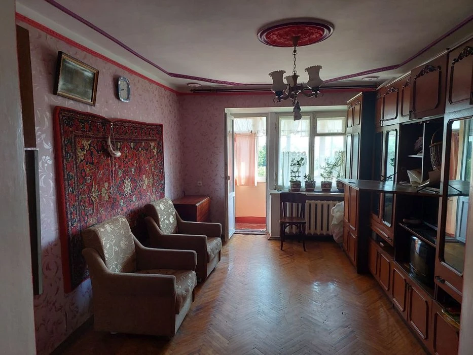 Продам 2 кімнатну  квартиру центр Власник