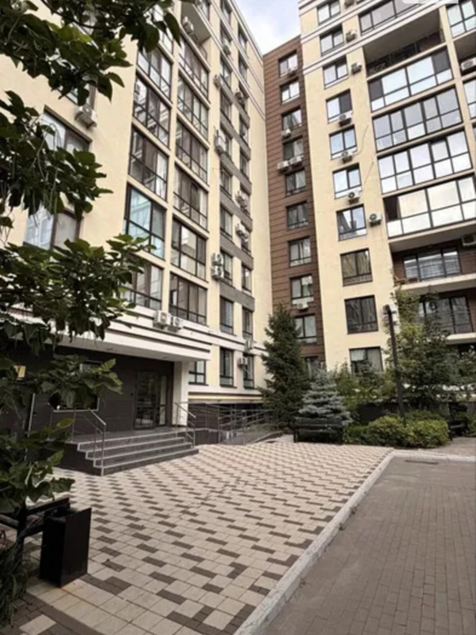 Продаж Квартира Жуляни