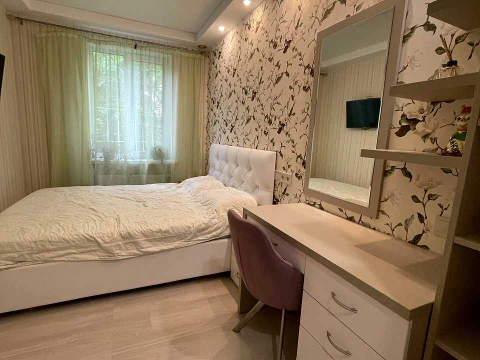 Квартира. Київ, Родини Глаголєвих вул. (Академіка Грекова)