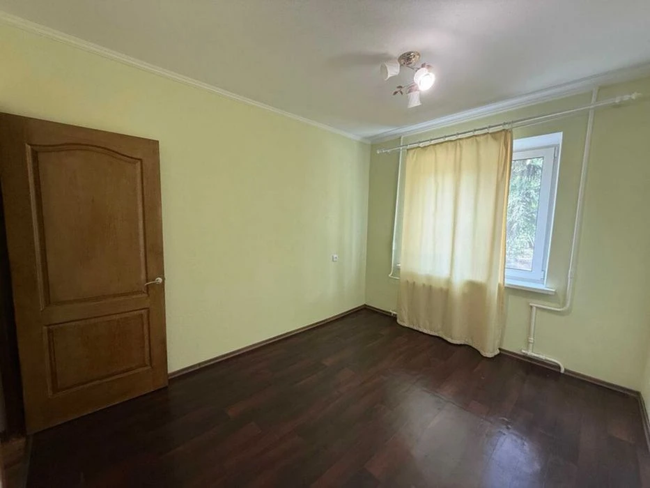Продам 3к квартиру.Этаж 1. Победа Сич 56000$