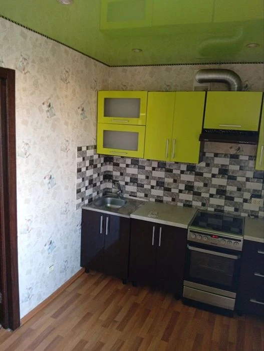 Здибанка 2 кімнатна квартира Є-відновлення