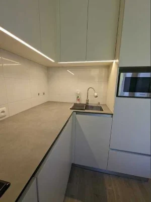 Продам 3комн.квартиру проспект Науки,Отакара Яроша.метро Бот