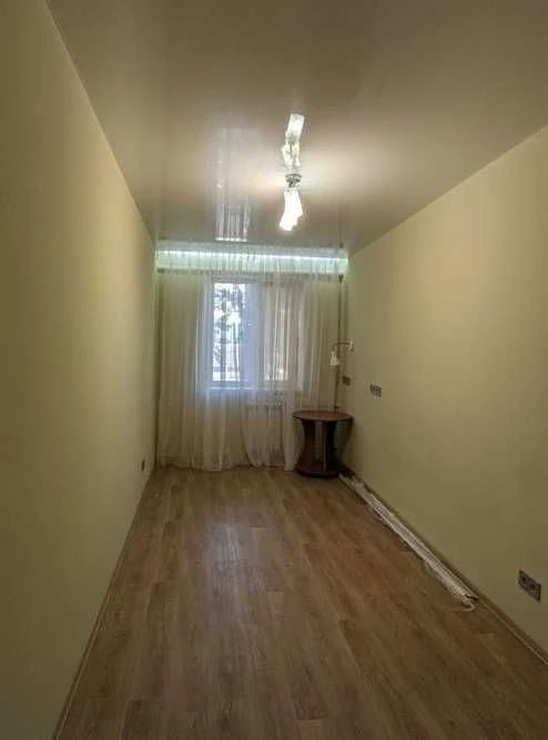 Продам 3комн.квартиру проспект Науки,Отакара Яроша.метро Бот