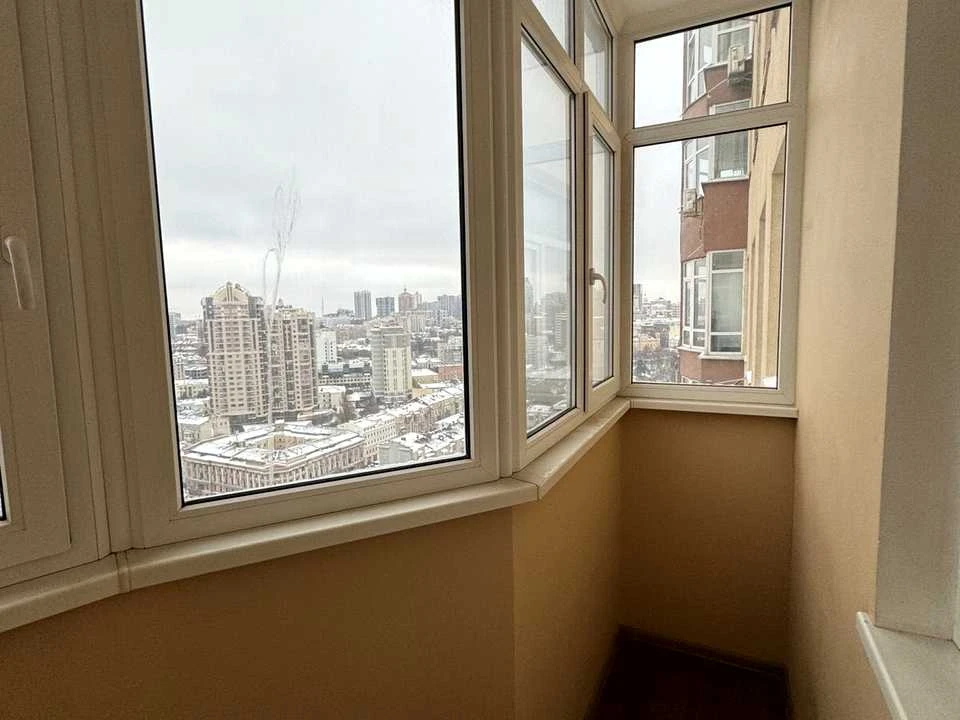 Квартира. Київ, Жилянська вул.
