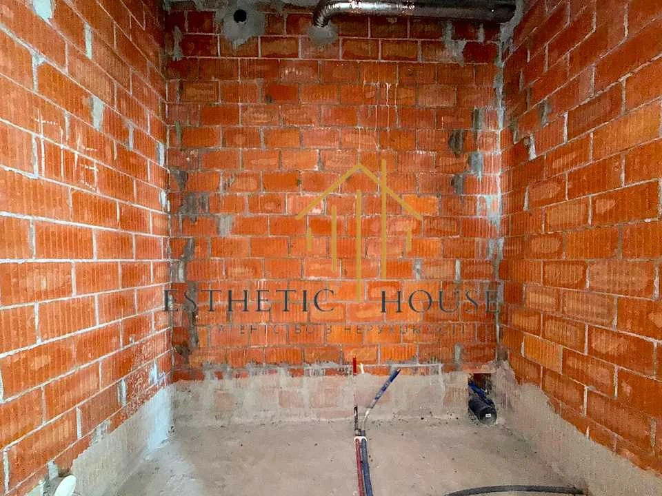 Apartment. Kyiv, Zarichna St., 6