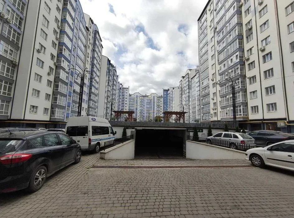 Продається укомплектована 2 кім. квартира за ціною одинички!