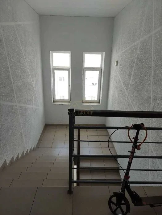 Продається укомплектована 2 кім. квартира за ціною одинички!
