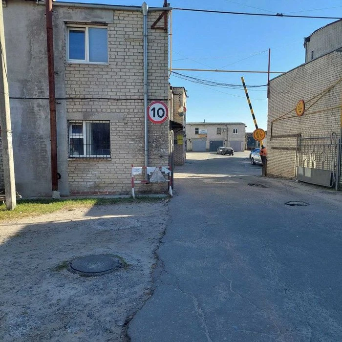 Продам гаражи - 2 разом кооператив АВТОЛЮБИТЕЛЬ вул. Героїв