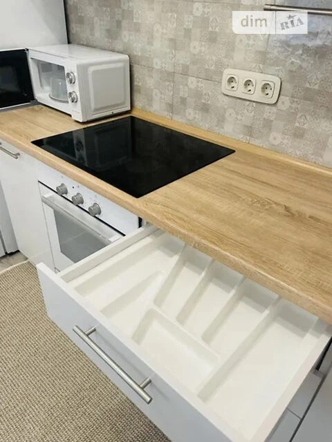 Sale of 1-room apartment 38 sq. m on Beresteyskyi Avenue 71A • ID