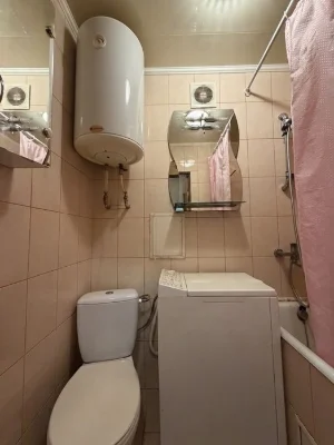 Продам 1 кім на Безручка