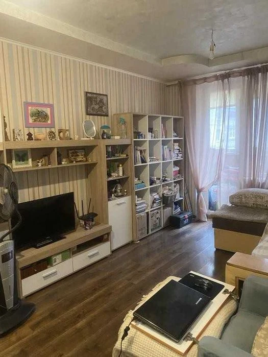 Продам однокомнатную квартиру по улице Олимпийская, Дворец С