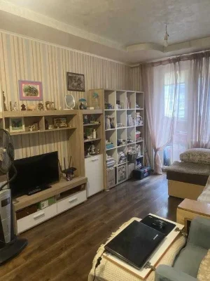 Продам однокомнатную квартиру по улице Олимпийская, Дворец С