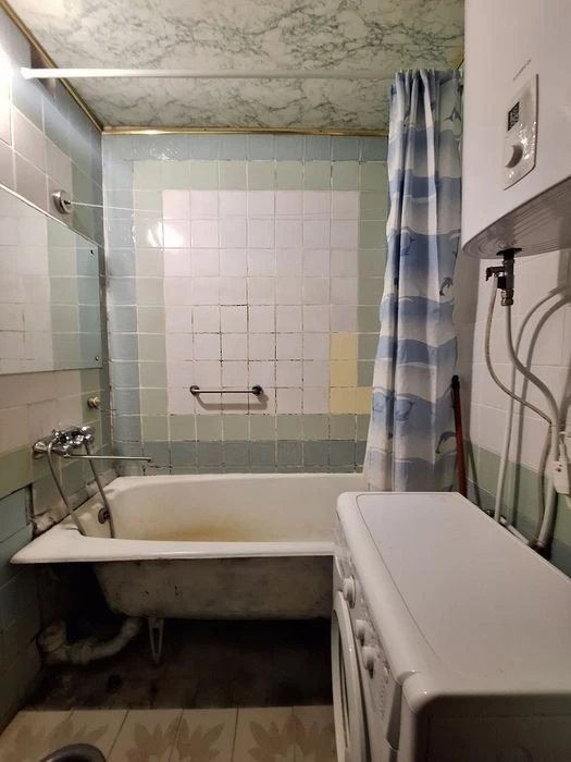 3-room apartment 73 m on Virmenskaya 11 m. Boryspilska and m. Vy