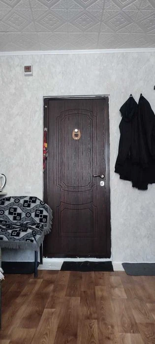 Продається кімната у гуртожитку на Алмазному