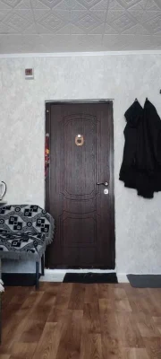 Продається кімната у гуртожитку на Алмазному