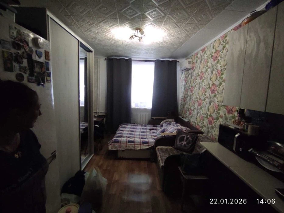 Продається кімната у гуртожитку на Алмазному
