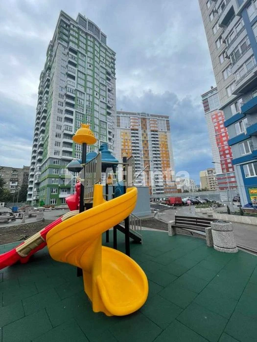 Ліквідна ціна! 49т 1-кімнатна квартира 42 м² гарного планува
