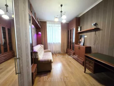Добротный дом 232 м 5.3 сотки Дача Ковалевского.